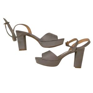 Journee collection block heel nairri platform pumps size 8